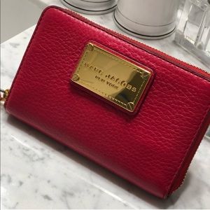 SALE! Marc Jacobs wallet clutch 😍